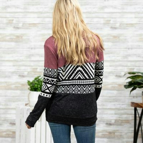 🚨LAST ONE🚨 Tribal Colorblock Tunic Sweater - Picture 3 of 4